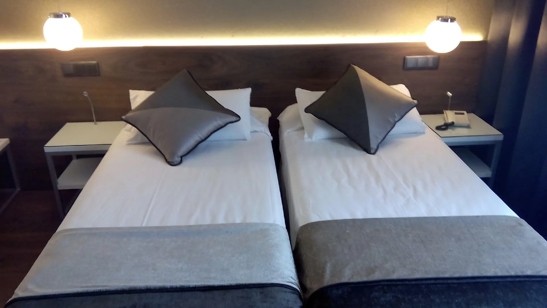 ***  Moderno Hotel Barcelona Spain