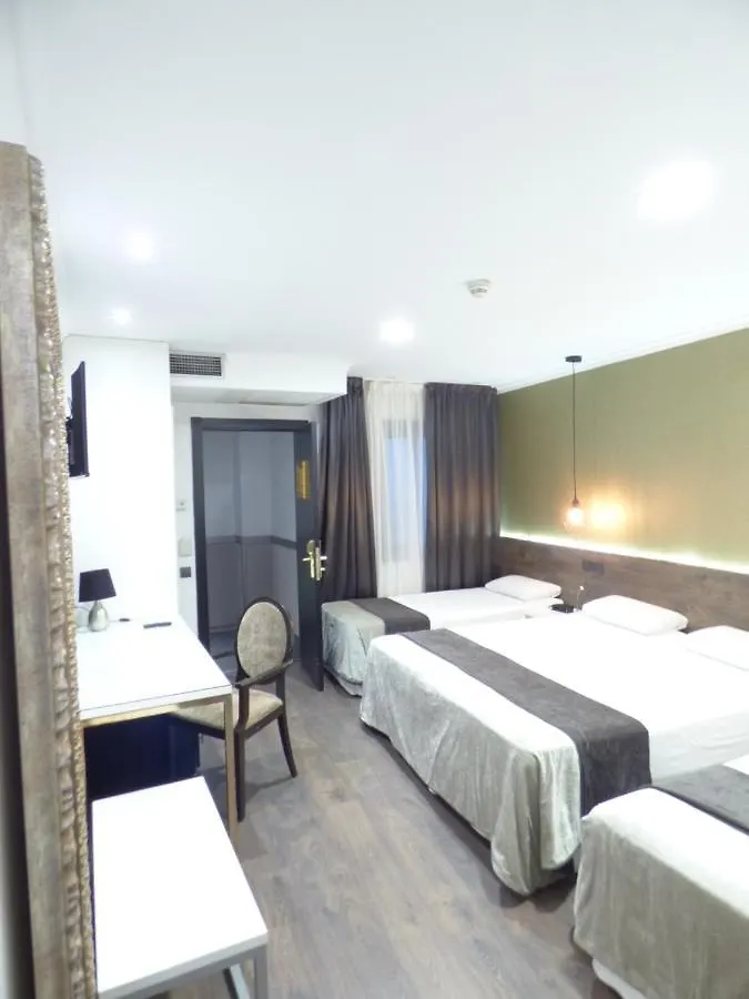 Moderno Hotel Barcelona