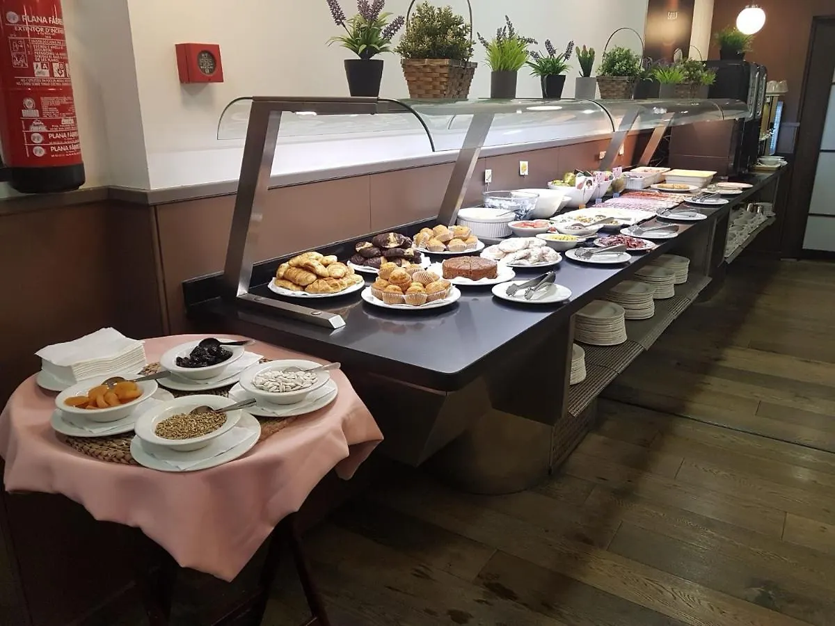 ***  Moderno Hotel Barcelona Spain